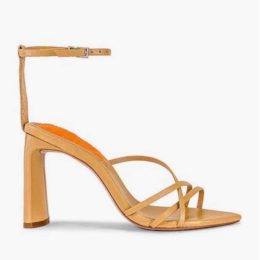 Schutz -Tan Sandals brand new